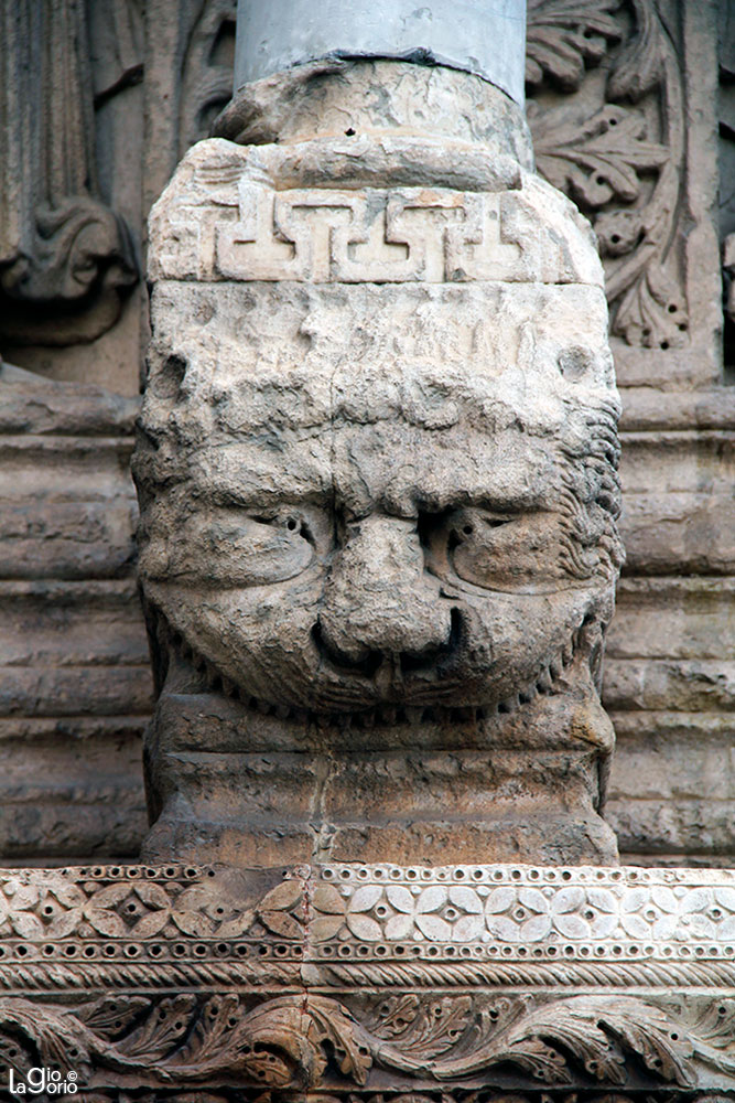 Cattedrale de Saint Trophime Particolare ·  Arles