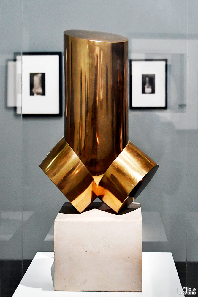 Torso di giovane uomo · Ottone (1917 1924)