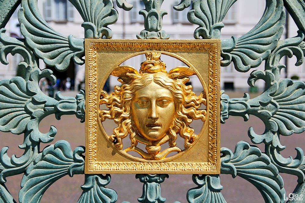 Cancellata di Palazzo Reale · Medusa (1840) · Torino