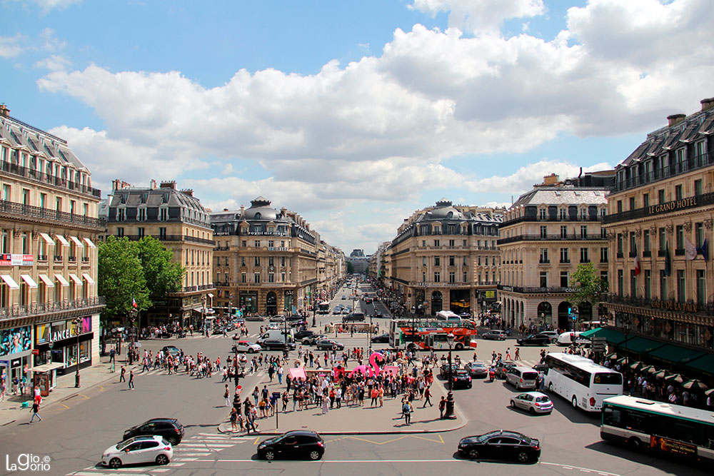 Place de l'Opera Garnier · Paris