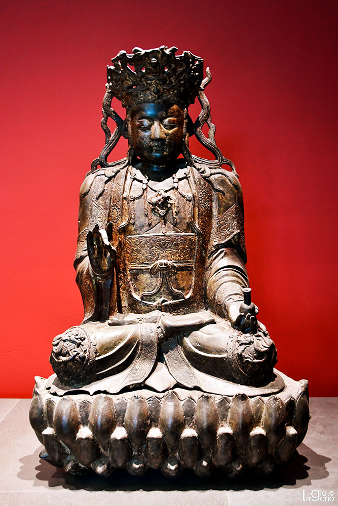 Guanyin seduto · Bronzo (1368 1644)