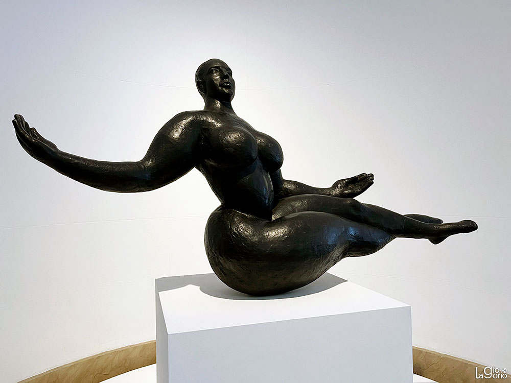 Floating woman · Gaston Lachaise (1927)
