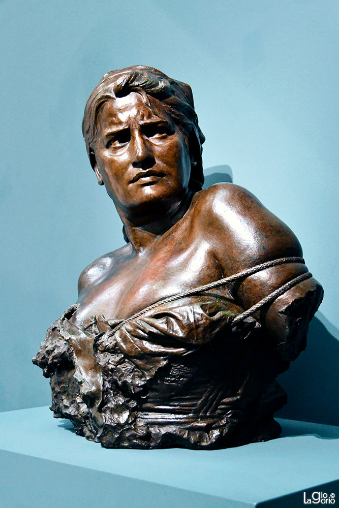 La Petroleuse vaincue · Giacomo Ginotti · Busto in Bronzo (1887)
