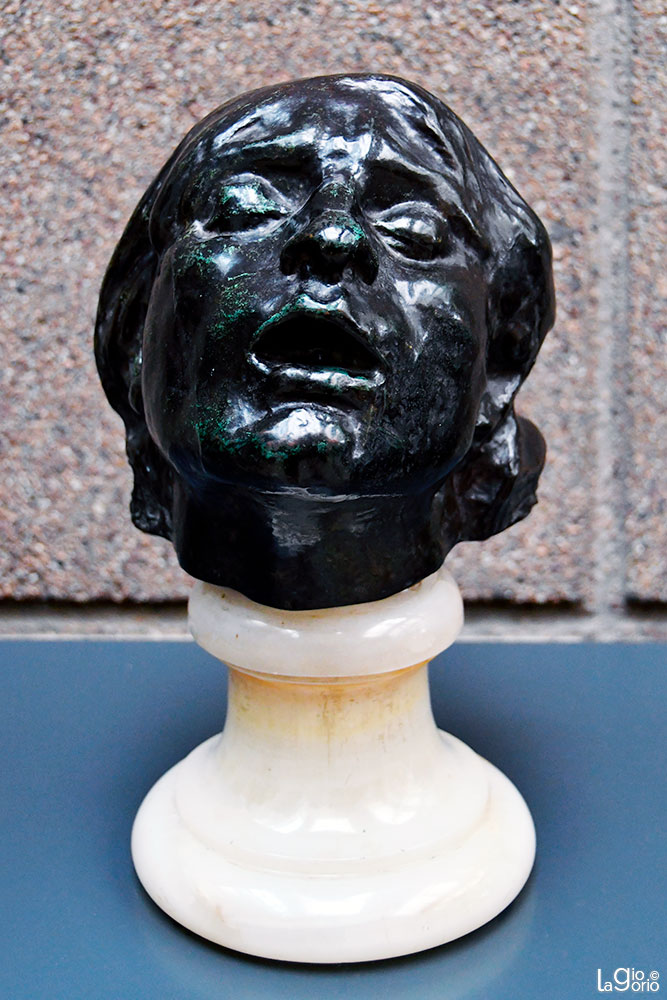 Tête de la douleur  Auguste Rodin · Bronzo (1902)