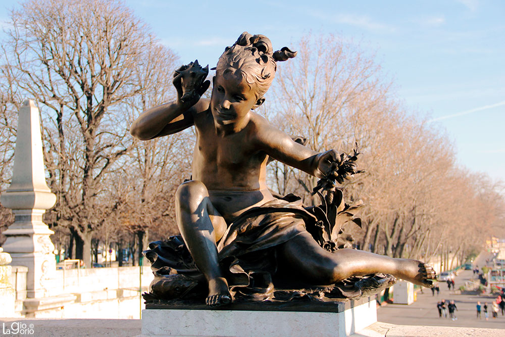 Fillette coquille · Leopold Morice · Pont Alexandre III · Paris