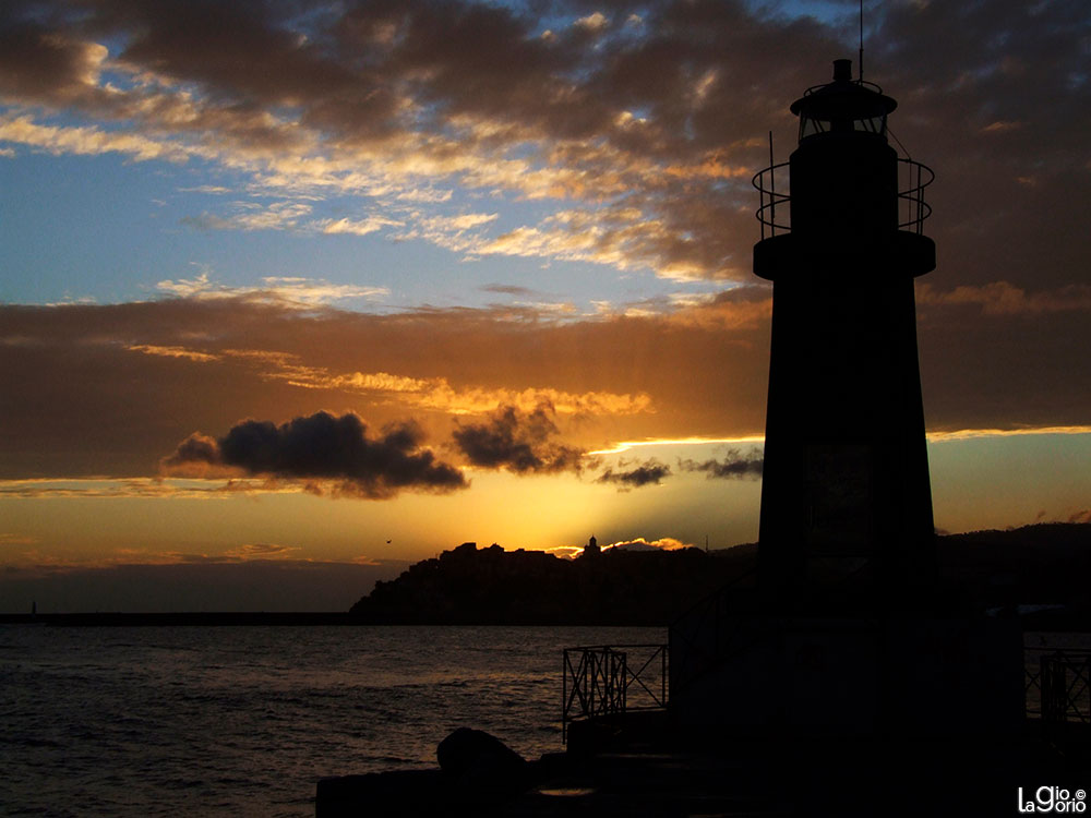 Tramonto su Porto Maurizio · Imperia Oneglia