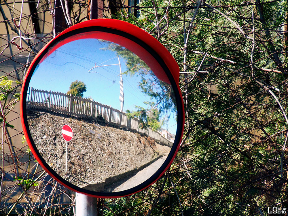 One Way Mirror · Imperia Oneglia