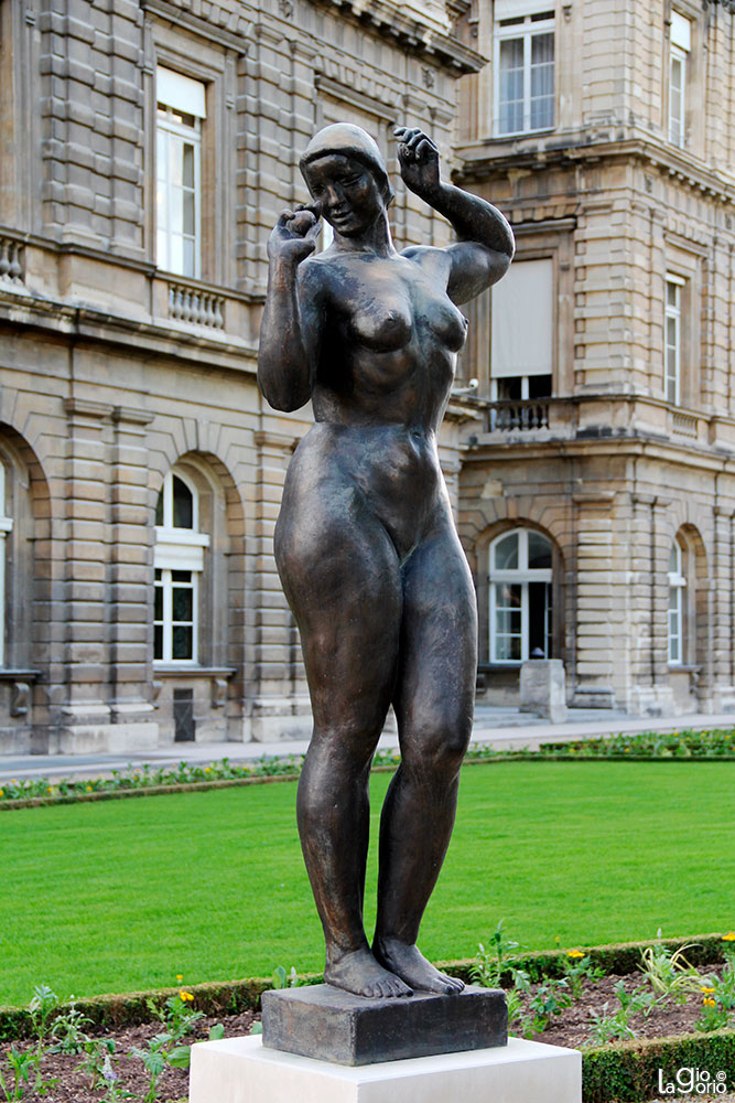 La femme aux pommes · Jean Terzieff · 1937 · Palais du Luxembourg · Paris